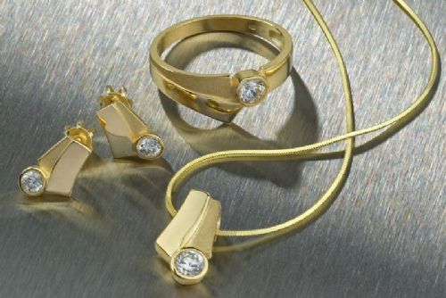 Foto: Syn ukradl v Tlučné své matce zlaté šperky za 17 tisíc