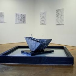 TUŠENÍ ROVNOVÁHY - GALERIE U BÍLÉHO JEDNOROŽCE - KLATOVY