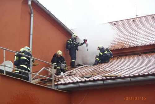 Foto: V Plzni hořela restaurace U Bradů