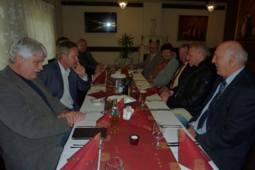 Foto: Vedení kraje se setkalo s představiteli hospodářských komor