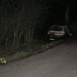 Vytáhl ženu z auta, než shořelo. Zachránil jí život 
