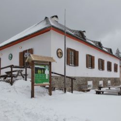 Bežkařka se v pátek zranila ve stopě na šumavský Březník