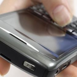 V Boru ukradli mobily za 113 tisíc korun
