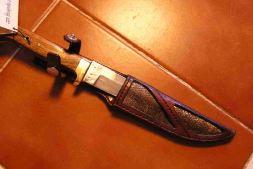 Foto: Falešní brusiči nožů okradli holýšovskou seniorku