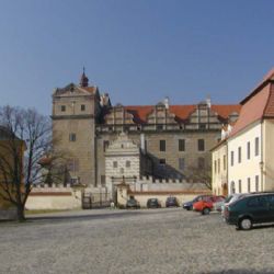 Zámek v Horšovském Týně hostí módní přehlídku i koncert