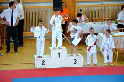 Foto: Hala Slavoje hostila turnaj v karate Narama open