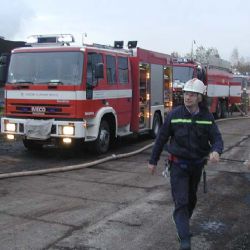 U Boleváku shořel stánek s občerstvením