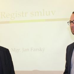 Jan Farský: Cinklým smlouvám díky Registru smluv odzvoní