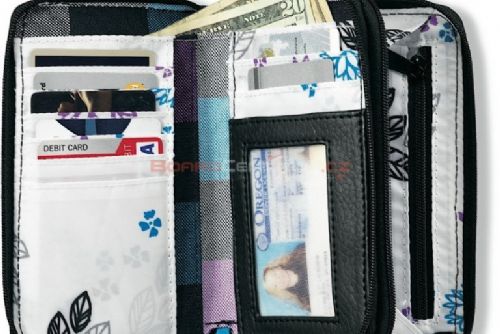 Foto: Kamarádce ukradla peněženku
