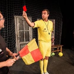 KOMEDYFEST  Postavení mimo hru
