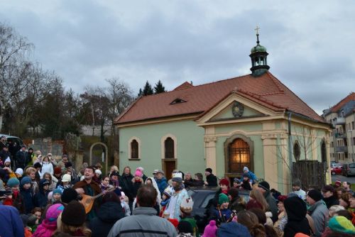 Foto: Tříkrálový průvod půjde v neděli z náměstí v Plzni ke kostelu U Ježíška  