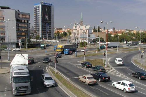 Foto: Radnice žádá řidiče v Plzni: Nechte auto doma