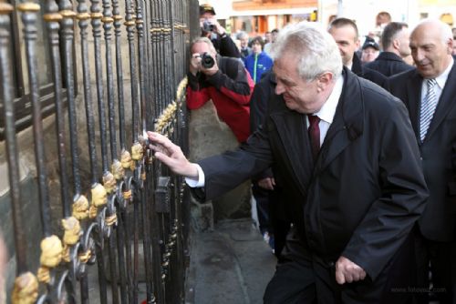 Foto: Miloš Zeman zahájil třídenní návštěvu kraje v Plzni