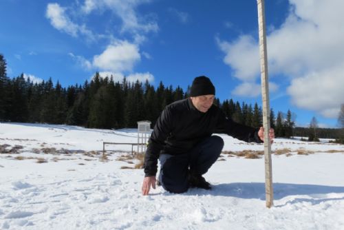 Foto: Na Šumavě je nejméně sněhu za posledních 35 let 