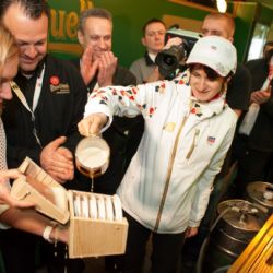 Olympijské podtácky Prazdroje vynesly Parapleti 11 tisíc 