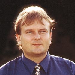 Peníze se musí dávat potřebným, nikoliv politickým stranám!