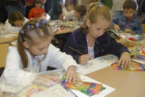 Foto: Děti si mohou v galerii kreslit