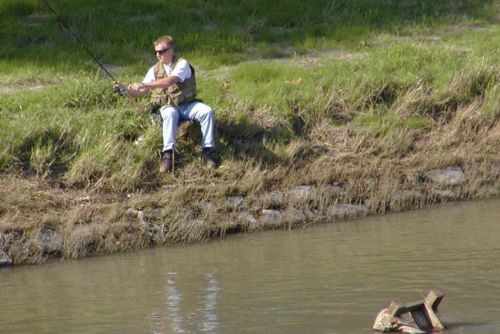 Foto: Notorický pytlák opět vyrazil na chovný rybník