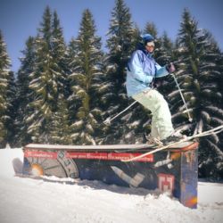Špičák: Nový snowpark, měřená sjezdovka i rockové lyžařky 
