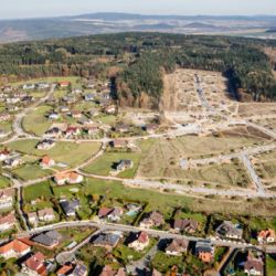 Společnost Výstavba Pubec předala Letkovu ukončený projekt obytné zóny