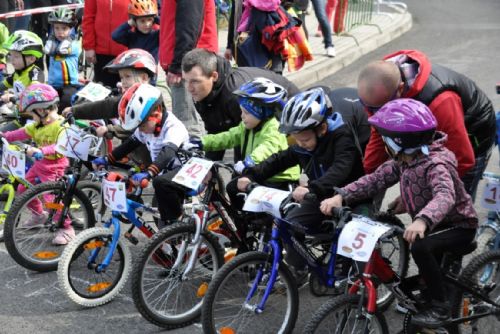 Foto: Sportovní odpoledne s cyklistikou se v Březové vydařilo 