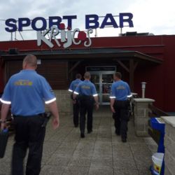 Strážníci v Plzni kontrolovali, jestli mladiství nepopíjí alkohol