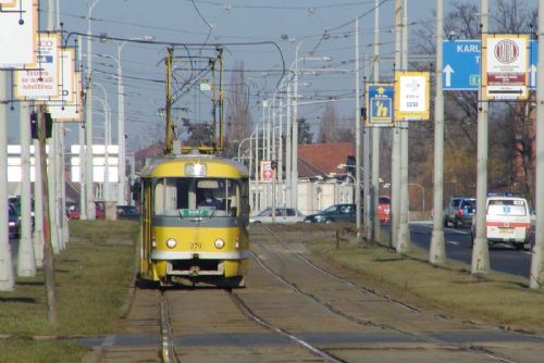Foto: Plzeňačka nadávala řidičce tramvaje, skončila na záchytce
