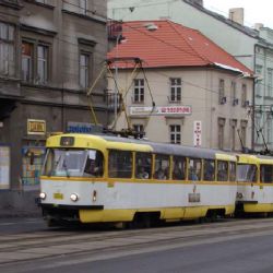 Plzeňák seděl pomočený v tramvaji s odhaleným pohlavím