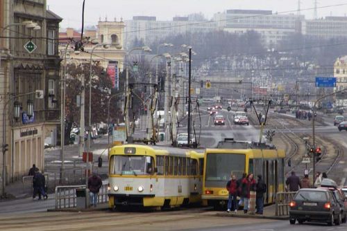 Foto: Příprava rekonstrukce tramvajové trati v Pražské pokračuje