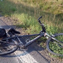 U Číčova srazil řidič 35letého cyklistu, ten zemřel