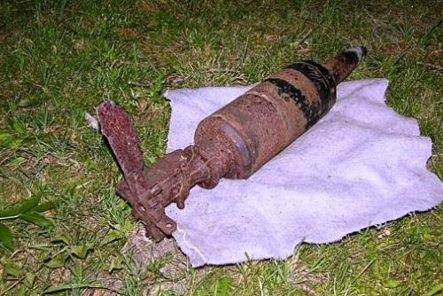 Foto: V Chudeníně našli munici, odvezl ji pyrotechnik 