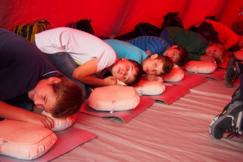 Foto: V Plzni se děti učily zachraňovat životy