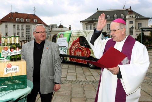 Foto: Velikonoční várka piva v pondělí vyrazila z Plzně do Vatikánu