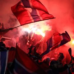 Viktoria bude vymáhat škodu po fanoušcích, kteří házeli světlice a dýmovnice