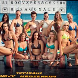 Úspěšné české vzpěračky nafotily sexy kalendář pro rok 2015