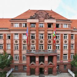 Dva obvinění z manipulací zakázek na krajském úřadě
