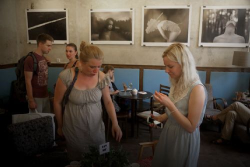 Foto: Studenti z Plzeňské SSUPŠ Zámeček vystavují své fotografie v Café Regner.