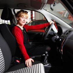 Herečka Dana Batulková miluje svou Suzuki SX4 s benzínovým motorem 1.6 VVT a pohonem všech kol 4×4