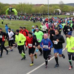 Voda pomáhá na letošním Krajském půlmaratonu