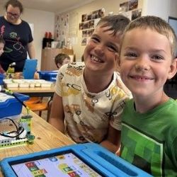 Plzeň láká děti na letní robotické dobrodružství
