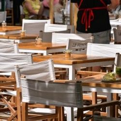 Plzeň schválila nový manuál pro restaurační předzahrádky