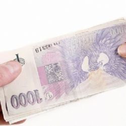 Počet lidí s nesplaceným dluhem klesl i v kraji