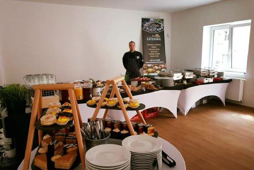 Foto: Chutný a profesionální catering je na firemní akci základním kamenem