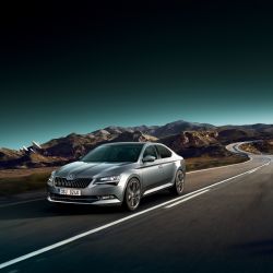 ŠKODA SUPERB s novou výbavou pro větší pohodlí a bezpečnost