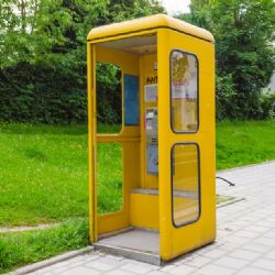 Chtěl vykrást telefonní automat, k penězům se ale nedostal