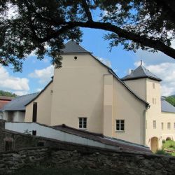 Dešenice na Klatovsku lákají na nově otevřené muzeum šumavského piva