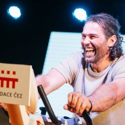 Festivalové hvězdy i filmoví fanoušci se hýbali pro charitu  