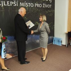 Hejtman ocenil odbornou práci u zaměstnanců krajských nemocnic