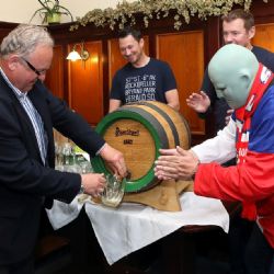 Hokejovou várku plzeňského ochutnal Fantomas s bývalými reprezentanty