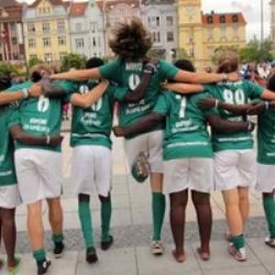 Jak se hraje fotbal ve slumu? Ukáží Keňané ve středu v Plzni
